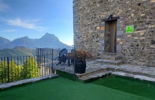 Bestue Apartment | Guest Rated 9/10: Family-Friendly Casa Rural Chuan Murillo