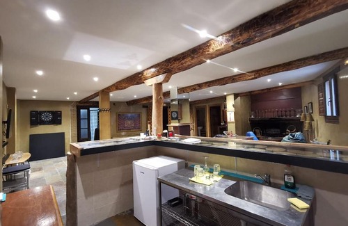 Los Rabanos Villa | Relaxing Casa Rural with Hot Tub, BBQ & Pet Friendly Stay