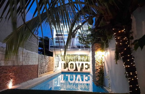 La Boquilla Cottage | Cozy Casa Rural: Private Pool & Beachfront Retreat
