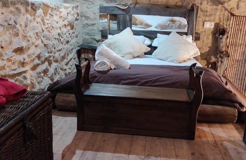 Bermellar House | Relax at Casa Rural con Spa Camino de Hierro - 10/10 Rating