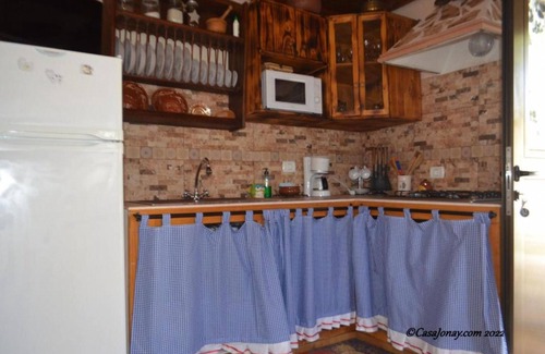 Hermigua Cottage | Scenic Rural Retreat with WiFi and Mountain Views