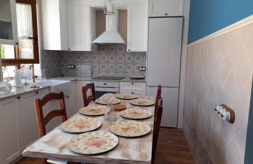 Becerril de la Sierra House | Pet-Friendly Casa Rural del Tío Maino with Ocean Views