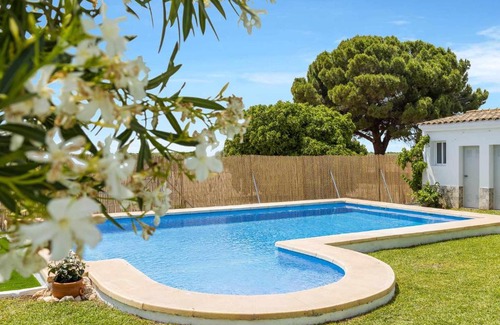 Marchena House | Discover Casa Rural Dehesa de las Yeguas: Pet-Friendly Escape