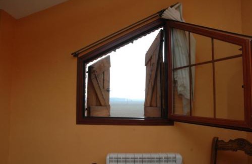 Almagro House | Rustic Retreat with Spa and Family-Friendly Amenities