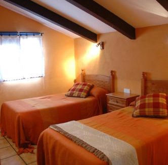 Almagro House | Rustic Retreat with Spa and Family-Friendly Amenities