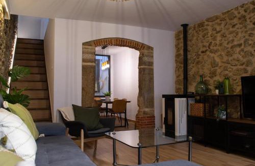 Montanchez House | Pet-Friendly Retreat at Casa Rural Doña Sol - Guest Rated 9.7