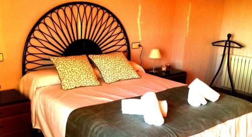 Terriente House | Pet-Friendly Getaway at Casa Rural El Chorrillo - Rated 9.5