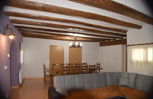 Valtierra House | Discover Casa Rural El Convento: Family-Friendly Retreat