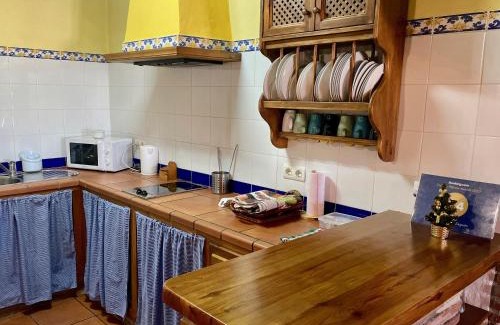 Jimena de la Frontera House | Family-Friendly Retreat at Casa Rural El Zaguán - Rated 9.3