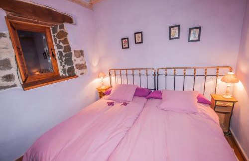 Lazado House | Pet-Friendly Casa Rural El Llao Y Los Fresnos Awaits You