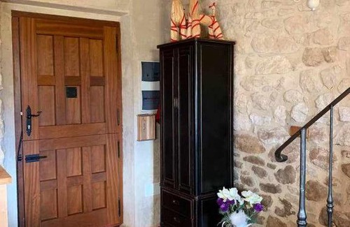 Encio House | Discover Casa Rural El Pajarcillo - Perfect for Families!