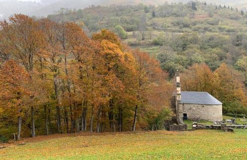 Laspuna House | Inviting Casa Rural "El Retiro" - Family-Friendly Escape