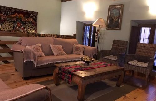 Fuente el Sauz House | Pet-Friendly Retreat at Casa Rural EL RINCÓN DE LA MORAÑA