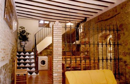 Huerta de Arriba House | Pet-Friendly Casa Rural El Solan for Your Family Getaway
