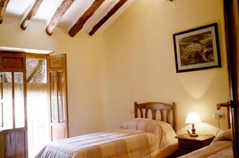Huerta de Arriba House | Pet-Friendly Casa Rural El Solan for Your Family Getaway