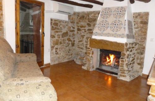 Chert House | Pet-Friendly Retreat at Casa Rural El Turmell with Spa & Pool