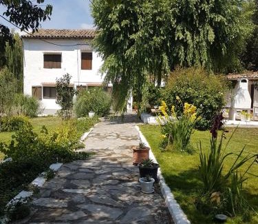 Naval House | Pet-Friendly Casa Rural en Naval with 9.5/10 Guest Rating