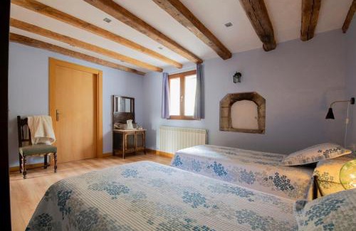 Abaurrea Alta House | Experience Comfort at Casa Rural Enekoizar - 10/10 Rating