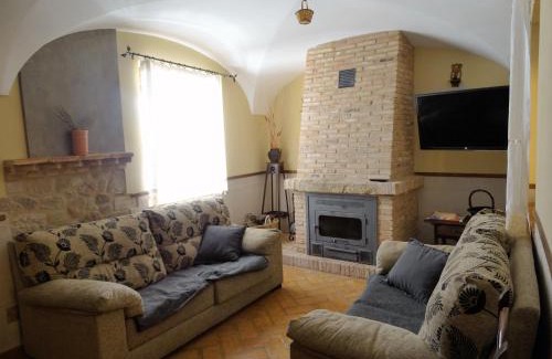 Santa Cruz de la Sierra House | Pet Friendly Retreat at Casa Rural Doña Blanca - Rated 9.3