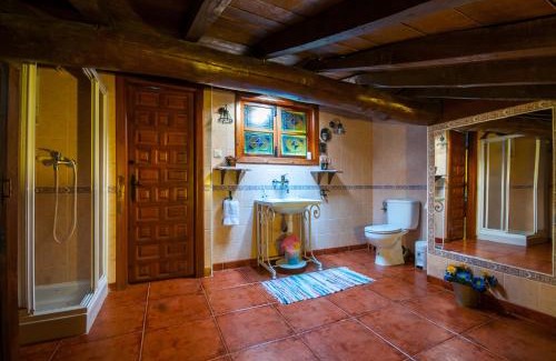 Plasencia House | Pet-Friendly Retreat at Casa Rural Finca Umbría