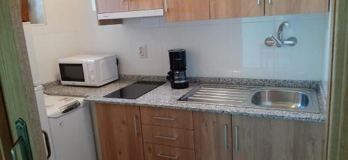 El Espino House | Discover Relaxation at Casa Rural FULGUERA with Breakfast