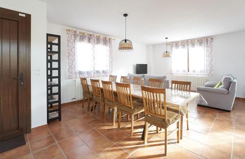 Sarrion House | Discover CASA GALEX: Oceanfront Retreat with Pool & Dining