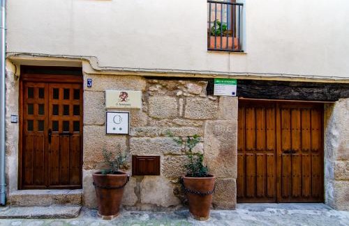 San Martin de Trevejo House | Family-Friendly Casa Rural Las 6 Hermanas with High Ratings