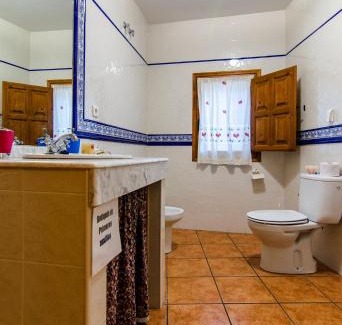 San Martin de Trevejo House | Family-Friendly Casa Rural Las 6 Hermanas with High Ratings