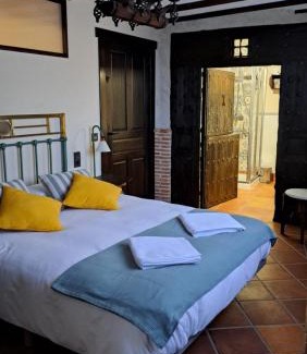 Horche Apartment | Unforgettable Stay at Casa Rural LA BODEGA with Free Wine Tasting