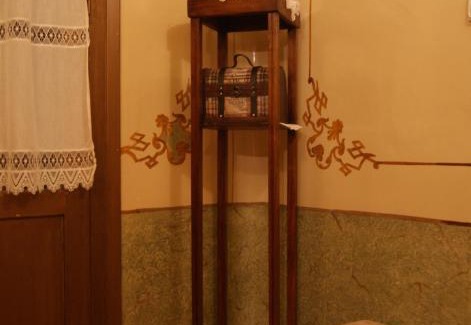 Urrea de Gaen House | Inviting Casa Rural La Casona: Rated 9.4/10 with Family Amenities