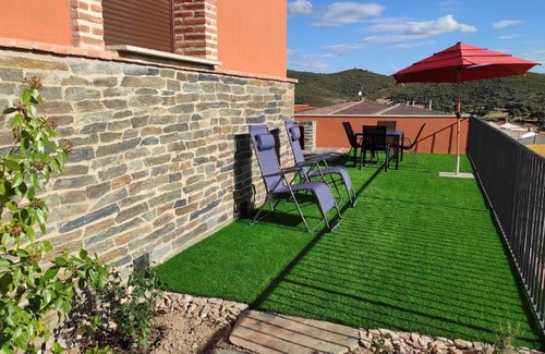 Navatrasierra House | Relax at Casa rural La Colmena del Geoparque with Ocean Views