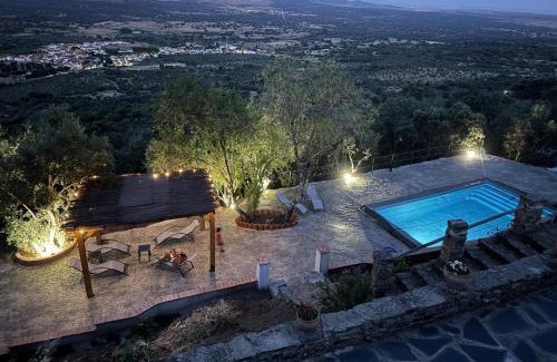 Herguijuela House | Experience Oceanfront Bliss at Casa Rural La Cordonera