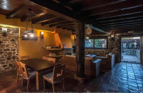 Triollo Ski Chalet | Pet-Friendly Retreat at Casa Rural La Corva - Rated 9.5/10