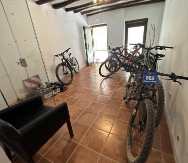 Lerin House | Relaxing Getaway at Casa Rural La Cuca with Spa & Hot Tub