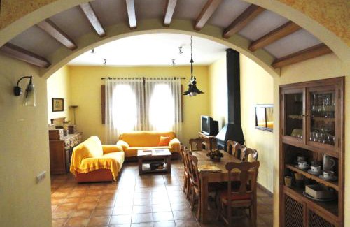 Picon House | Discover Casa Rural La Encebra: Pet Friendly Retreat