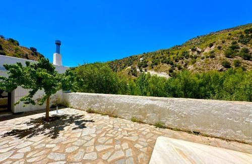 Sierro Ski Chalet | Pet-Friendly Retreat at Casa Rural La Hidalga – Family Haven