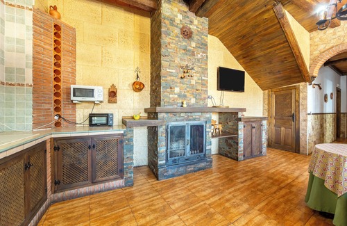 Abrucena House | 'Casa Rural La Jirola - El Mirador' with Mountain View, Wi-Fi and Air Conditioning