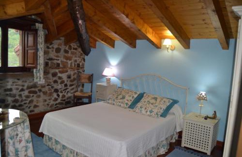 Villar House | Discover Casa Rural La Lastría: Family-Friendly Retreat