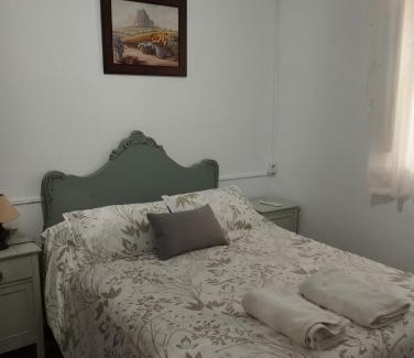 Cabeza del Buey House | Relax at Casa Rural La Loma: Pet-Friendly with Pool