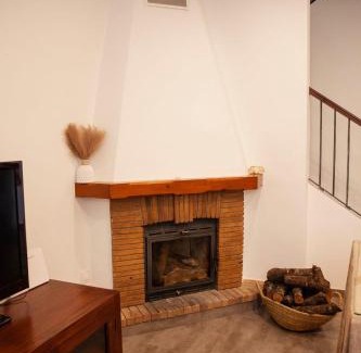 Almodovar del Rio House | Guest Rated 9.7: Casa Rural La Palmera - Family & Pet Friendly