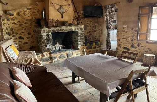 Piedrabuena House | Pet and Child Friendly Retreat at Casa Rural La Peralosa