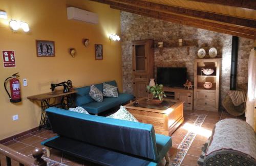 Arroyo de la Luz House | Discover Casa Rural La Santiaga: 8.9/10 & Family Friendly