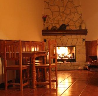 Guadalaviar Apartment | Pet-Friendly Casa Rural Lahuerta Apartamentos - Rated 9.1/10