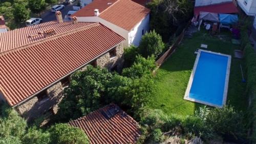 Rebollar House | Relax at Casa Rural Las Gamellas with Oceanfront Perks