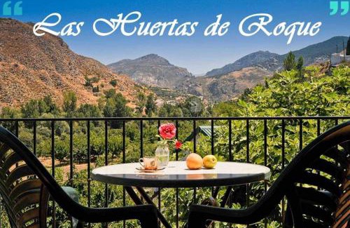 Barrio de la Vega House | Relax at Casa Rural Las Huertas de Roque - 4-Star Retreat