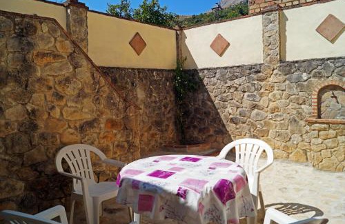 Benaojan House | Pet-Friendly Holiday Homes in Benaoján, Spain - 9.6/10 Rated