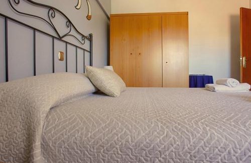 La Garrovilla Apartment | Child-Friendly Retreat at Casa Rural Los Mayorales II
