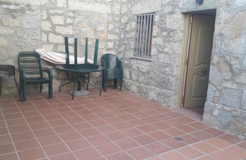 Navatalgordo House | Welcoming Casa Rural los Portalillos II with Breakfast Included