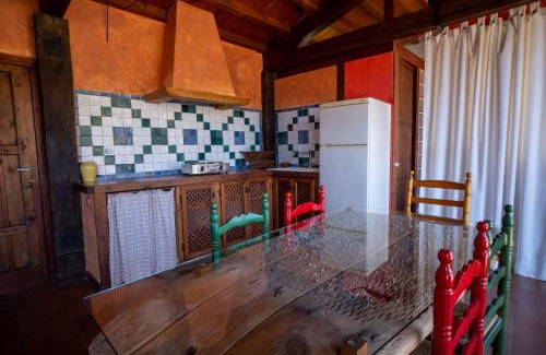 Alcala del Jucar House | Pet-Friendly Retreat at Casa Rural Los Ventanales, Rated 9.3