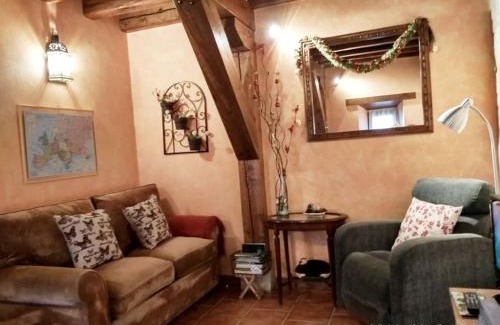 Valleruela de Pedraza House | Pet-Friendly Retreat at Casa Rural Mi Rinconcillo, Rated 9.5
